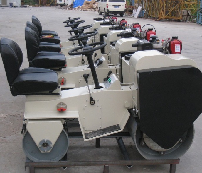 印度客戶(hù)來(lái)訪，并訂購(gòu)FYL-850座駕壓路機(jī)