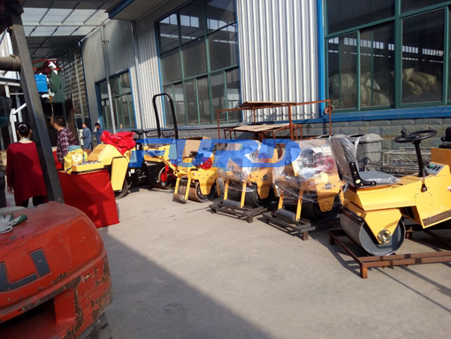 福瑞得機(jī)械座駕壓路機(jī)，手扶壓路機(jī)，小型灌縫機(jī)，井蓋切割機(jī)及時發(fā)貨