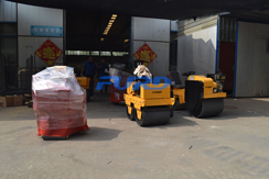 福瑞得機械手扶雙輪壓路機，手扶單輪壓路機，座駕壓路機及時包裝發(fā)貨