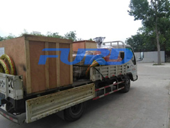 福瑞德機械小型灌縫機，手扶壓路機，灌縫膠及時發(fā)貨
