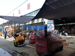 福瑞得機(jī)械微動(dòng)態(tài)--座駕壓路機(jī)、手扶壓路機(jī)、灌縫機(jī)包裝發(fā)貨