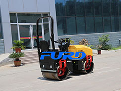 抓住特色打通渠道，全液壓小型壓路機(jī)廠家順利發(fā)展